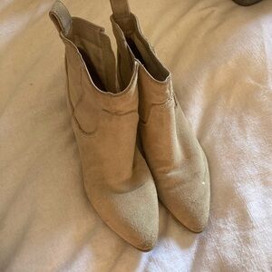 Dolce vita Tan Ankle Boots- size 8